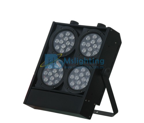 LED&nbsp;Blinder&nbsp;4&nbsp;Light